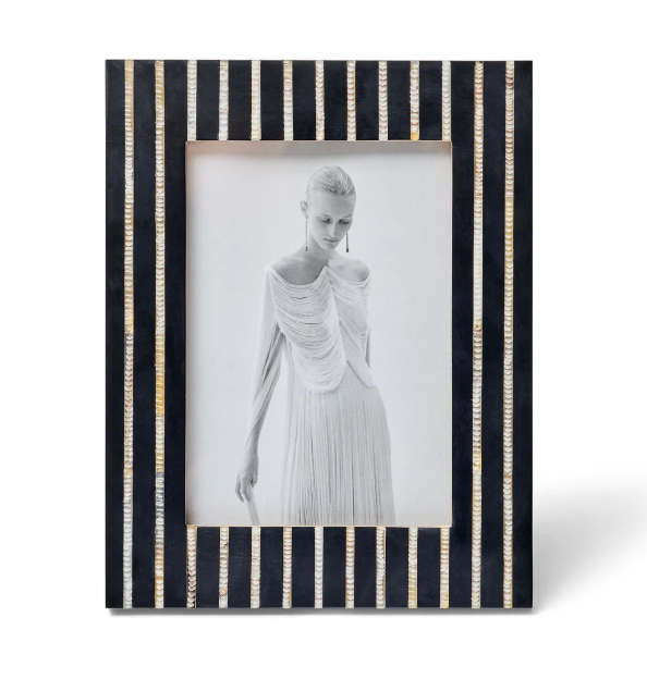 Black & natural 4x6" photo frame